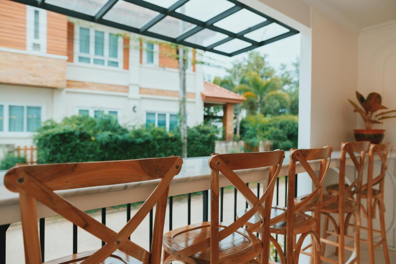Chanita Hotel צ'ומפון מראה חיצוני תמונה